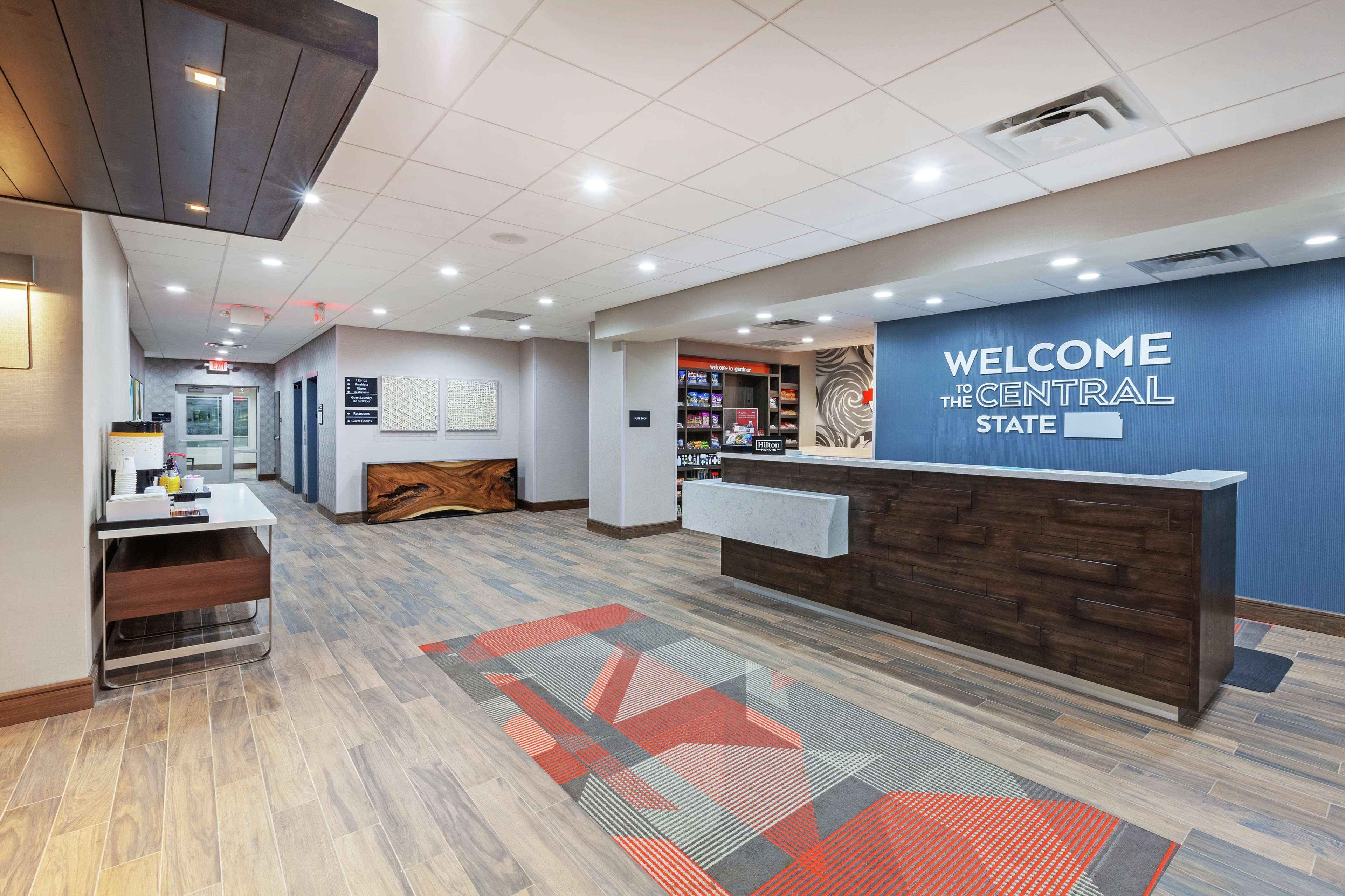 Hampton Inn Gardner מראה חיצוני תמונה