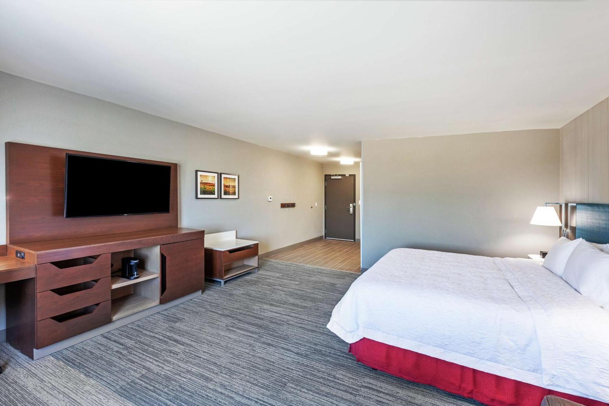 Hampton Inn Gardner מראה חיצוני תמונה