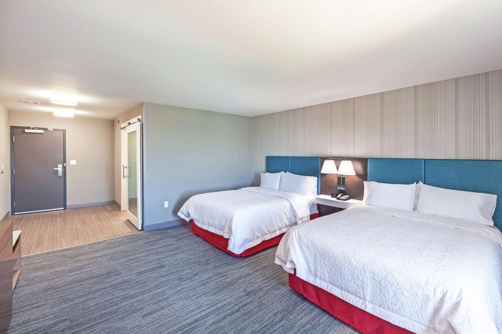 Hampton Inn Gardner מראה חיצוני תמונה